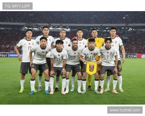 足球比赛中每队由多少名球员组成以及球员的具体分工分析